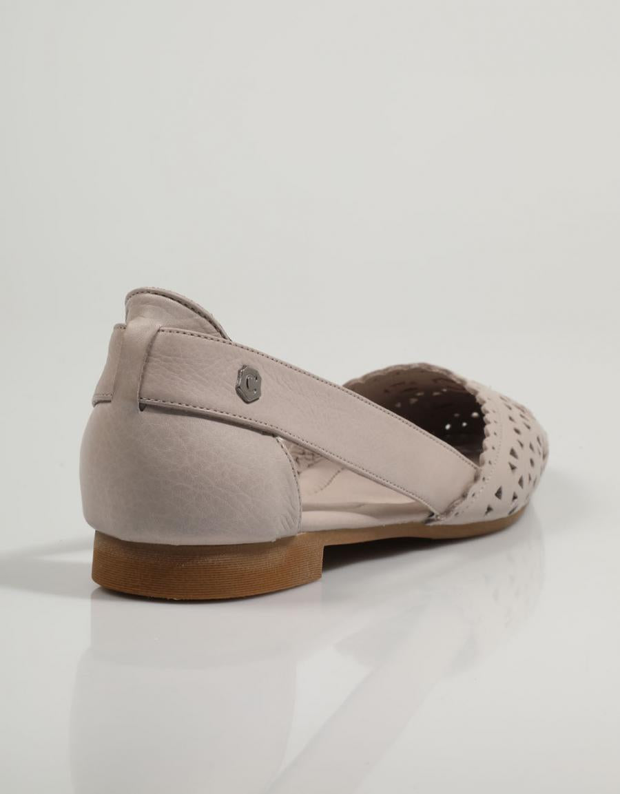 ZAPATOS SPORT CARMELA 166072 en color Hielo