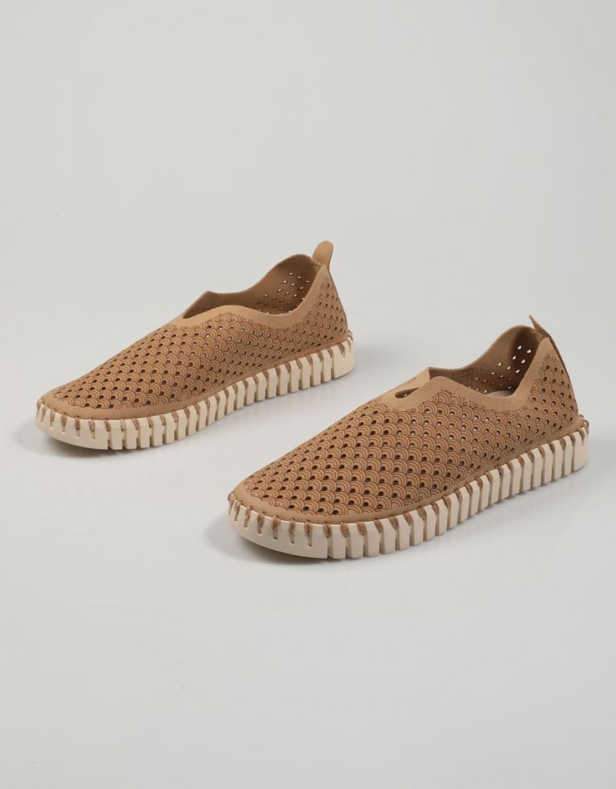 ZAPATOS SPORT ILSE TULIP en color Cuero
