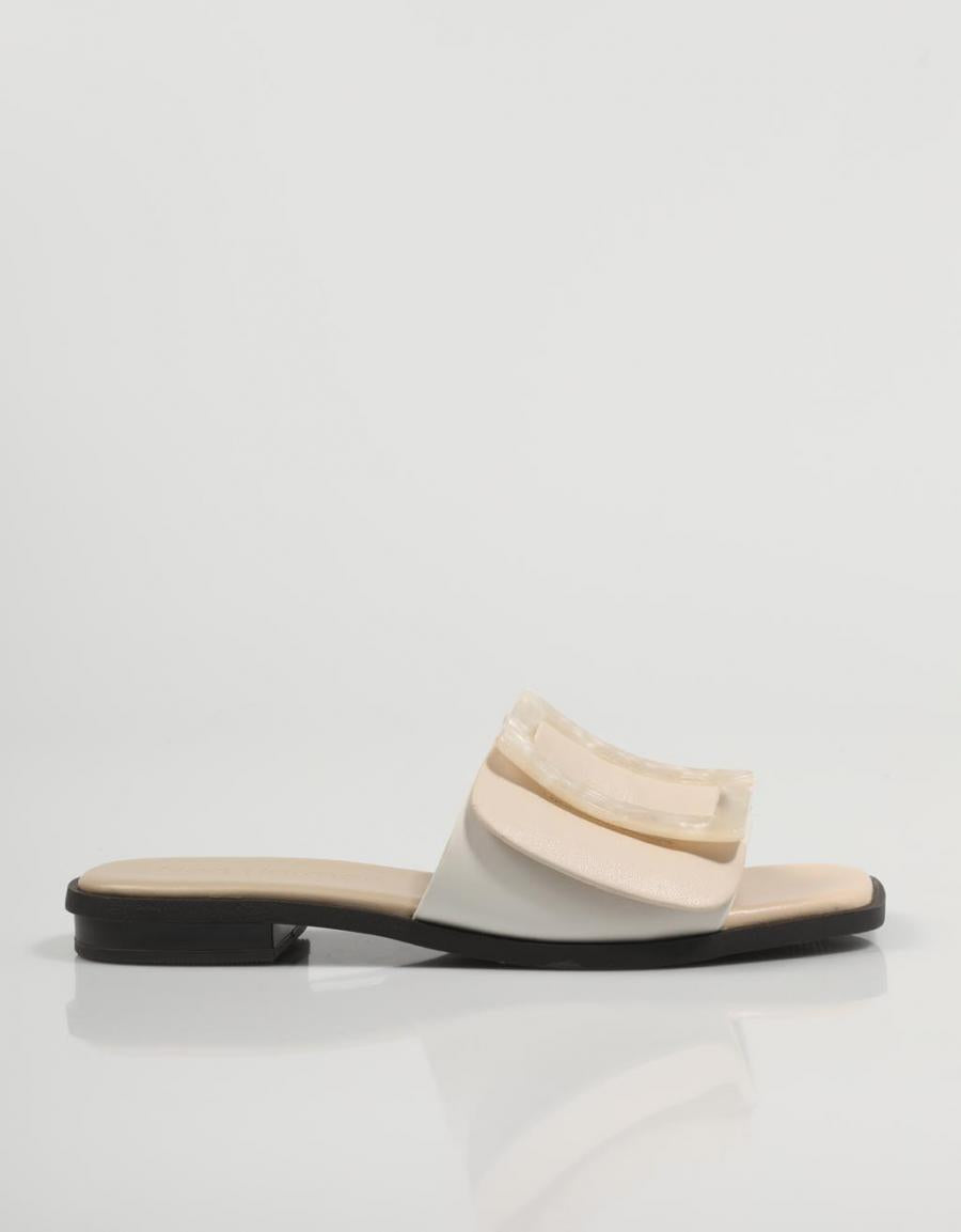 SANDALIAS NOA HARMON COVA en color Hielo
