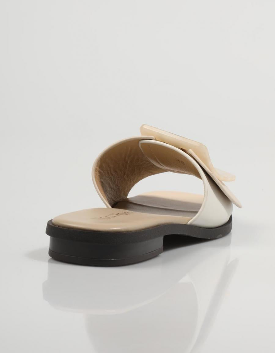 SANDALIAS NOA HARMON COVA en color Hielo