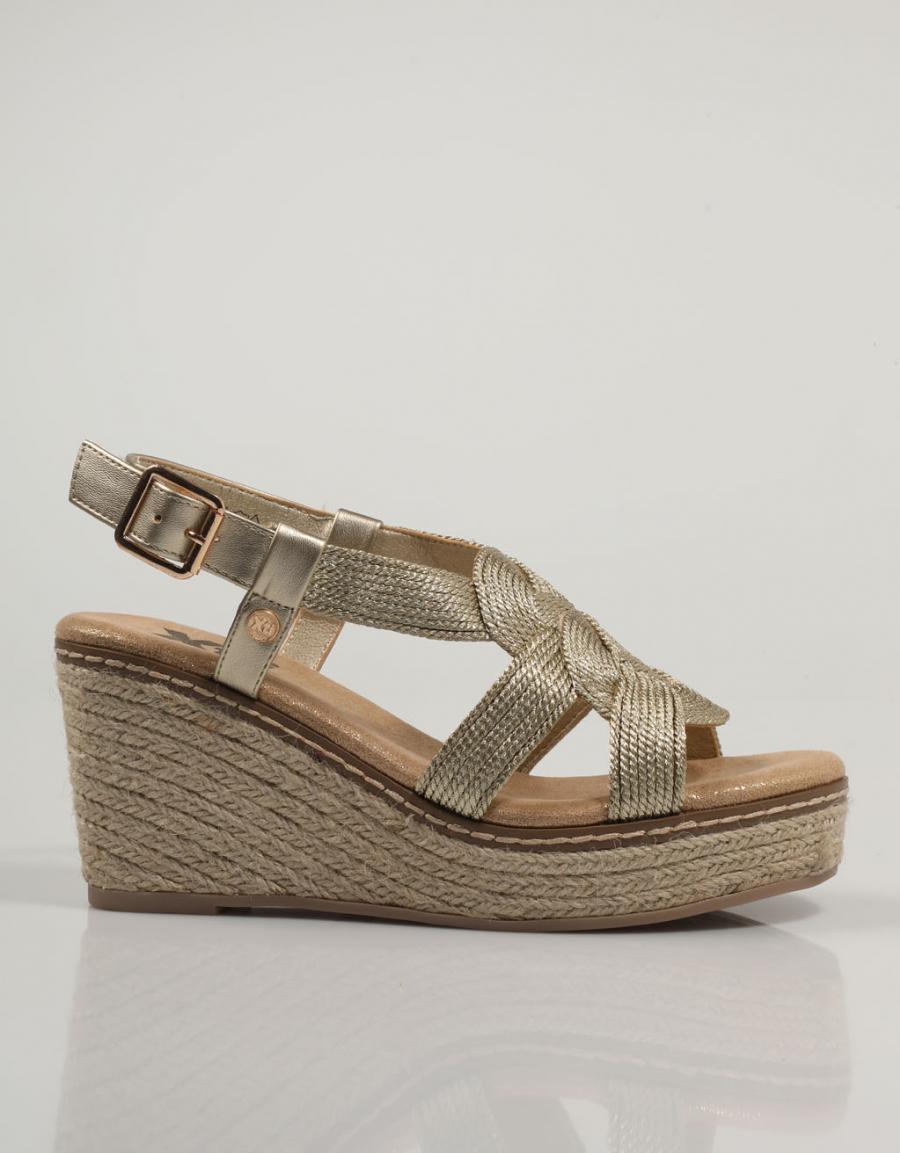 SANDALIAS XTI 141441 en color Platino