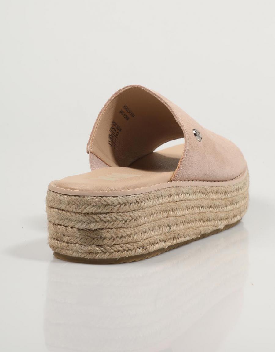 SANDALIAS XTI 141253 en color Beige