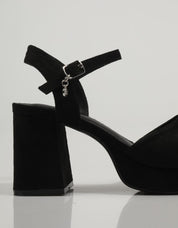 SANDALIAS XTI 141471 en color Negro