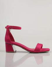 SANDALIAS XTI 140937 en color Fuxia