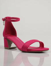 SANDALIAS XTI 140937 en color Fuxia