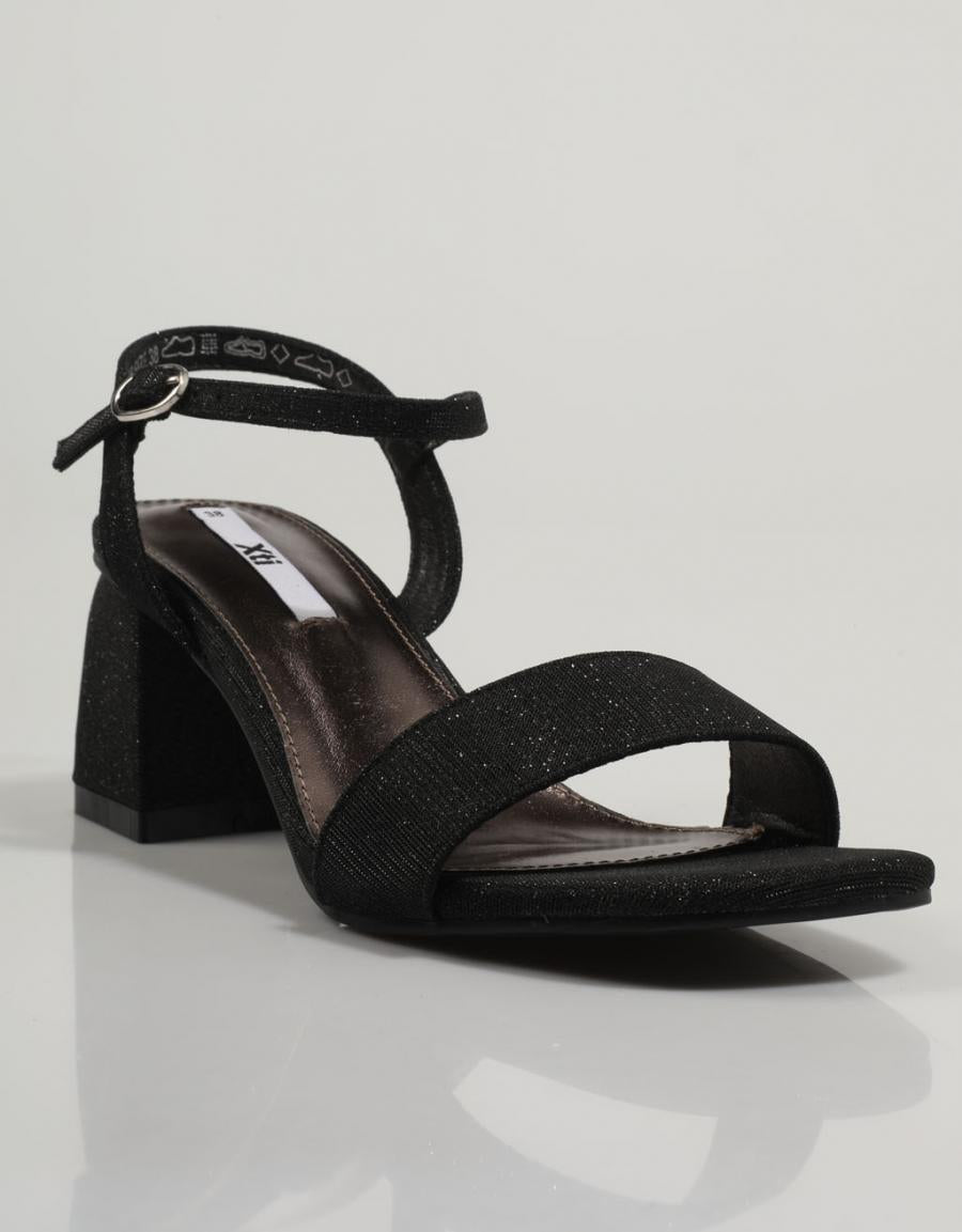 SANDALIAS XTI 45278 en color Negro