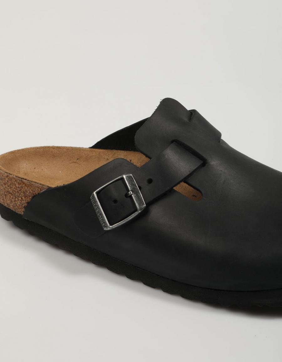 ZUECOS BIRKENSTOCK BOSTON en color Negro