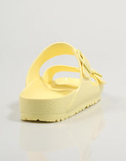 CHANCLAS BIRKENSTOCK ARIZONA en color Amarillo