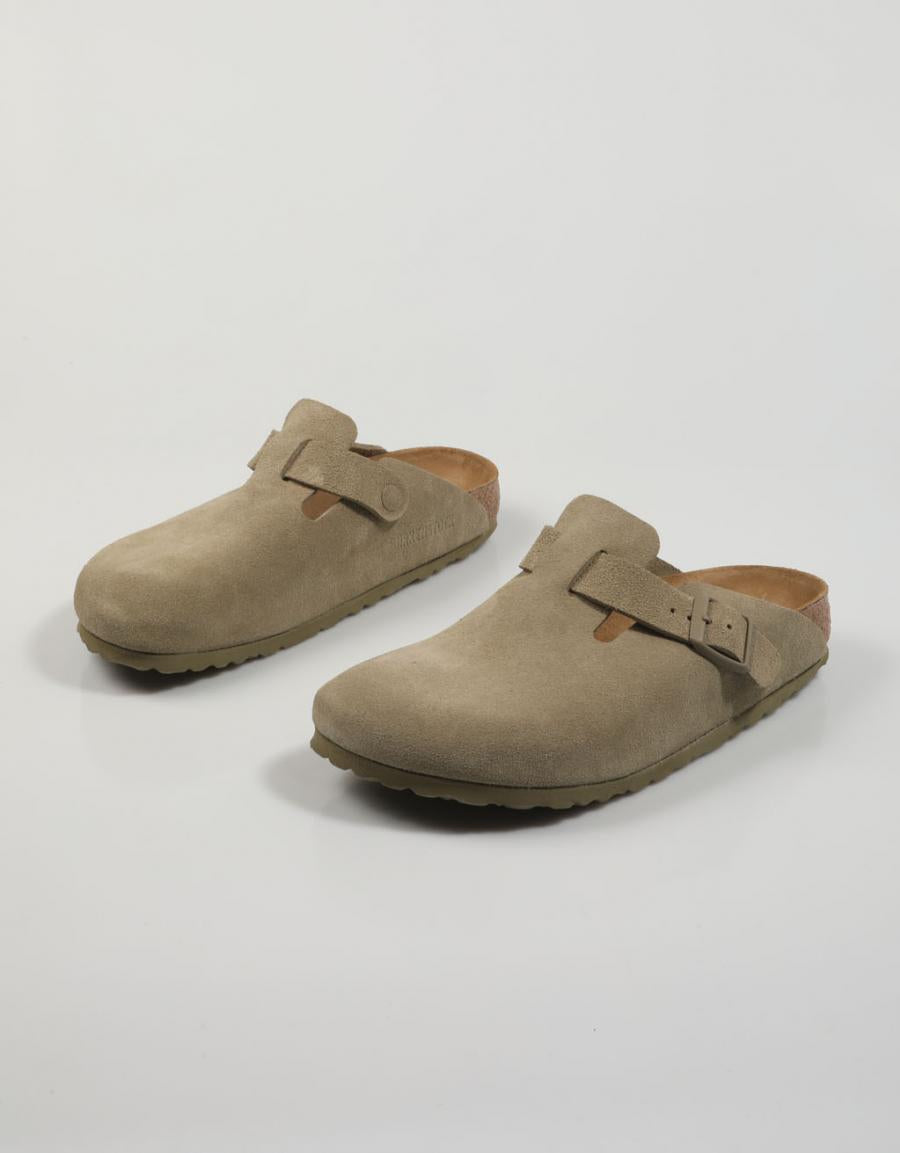 SANDALIAS BIRKENSTOCK BOSTON en color Kaki