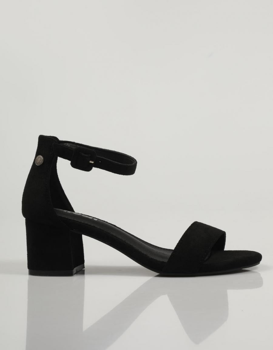 SANDALIAS REFRESH 170789 en color Negro