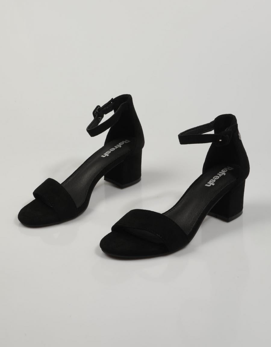 SANDALIAS REFRESH 170789 en color Negro