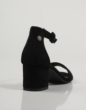 SANDALIAS REFRESH 170789 en color Negro