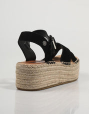 SANDALIAS REFRESH 170794 en color Negro
