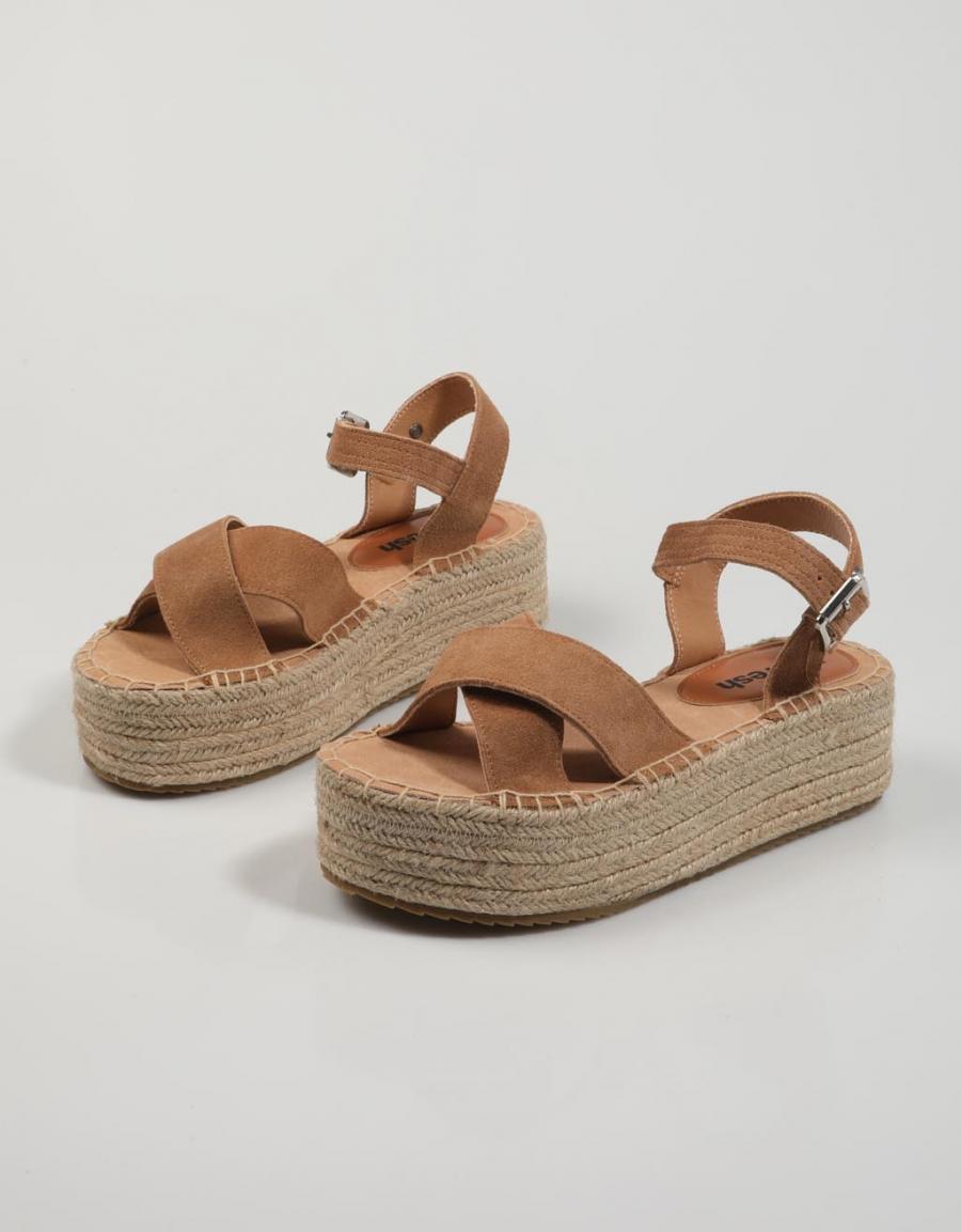 SANDALIAS REFRESH 170794 en color Cuero