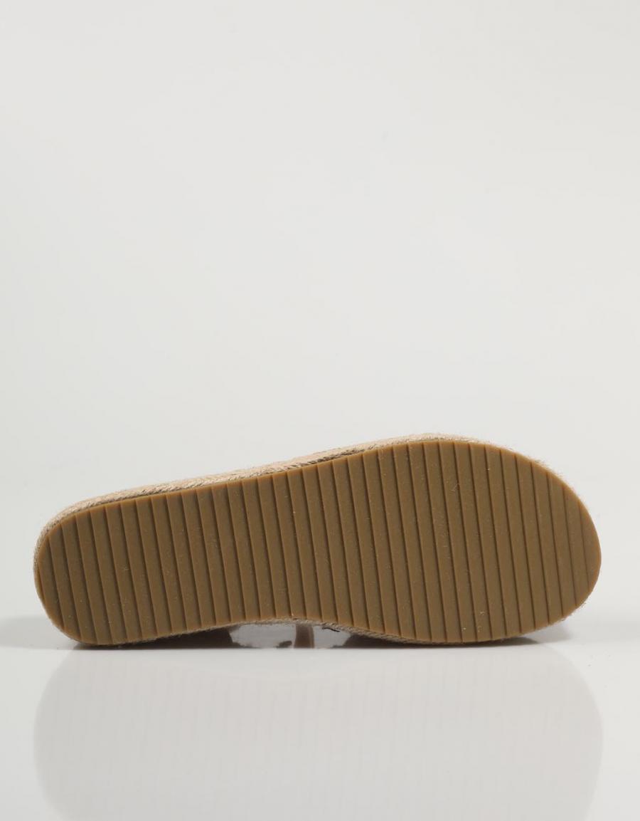 SANDALIAS REFRESH 170794 en color Cuero