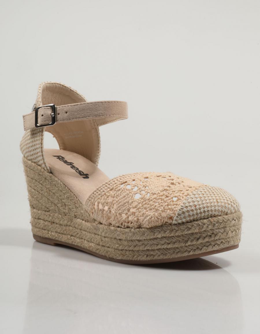 SANDALIAS REFRESH 170869 en color Beige