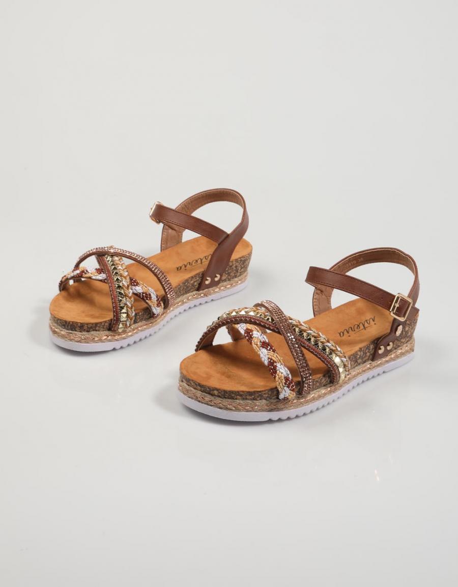 SANDALIAS ISTERIA 23119 en color Cuero