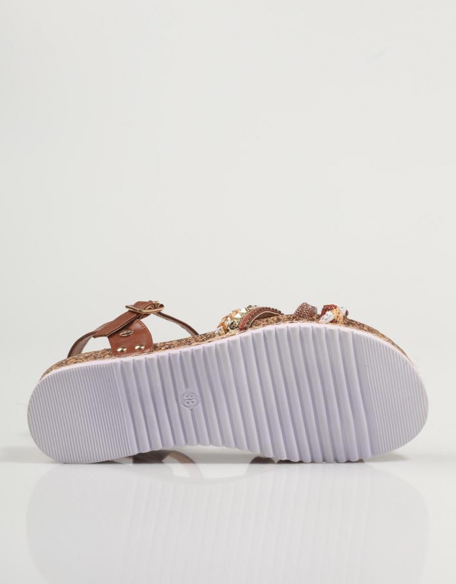 SANDALIAS ISTERIA 23119 en color Cuero