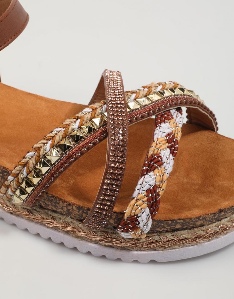 SANDALIAS ISTERIA 23119 en color Cuero