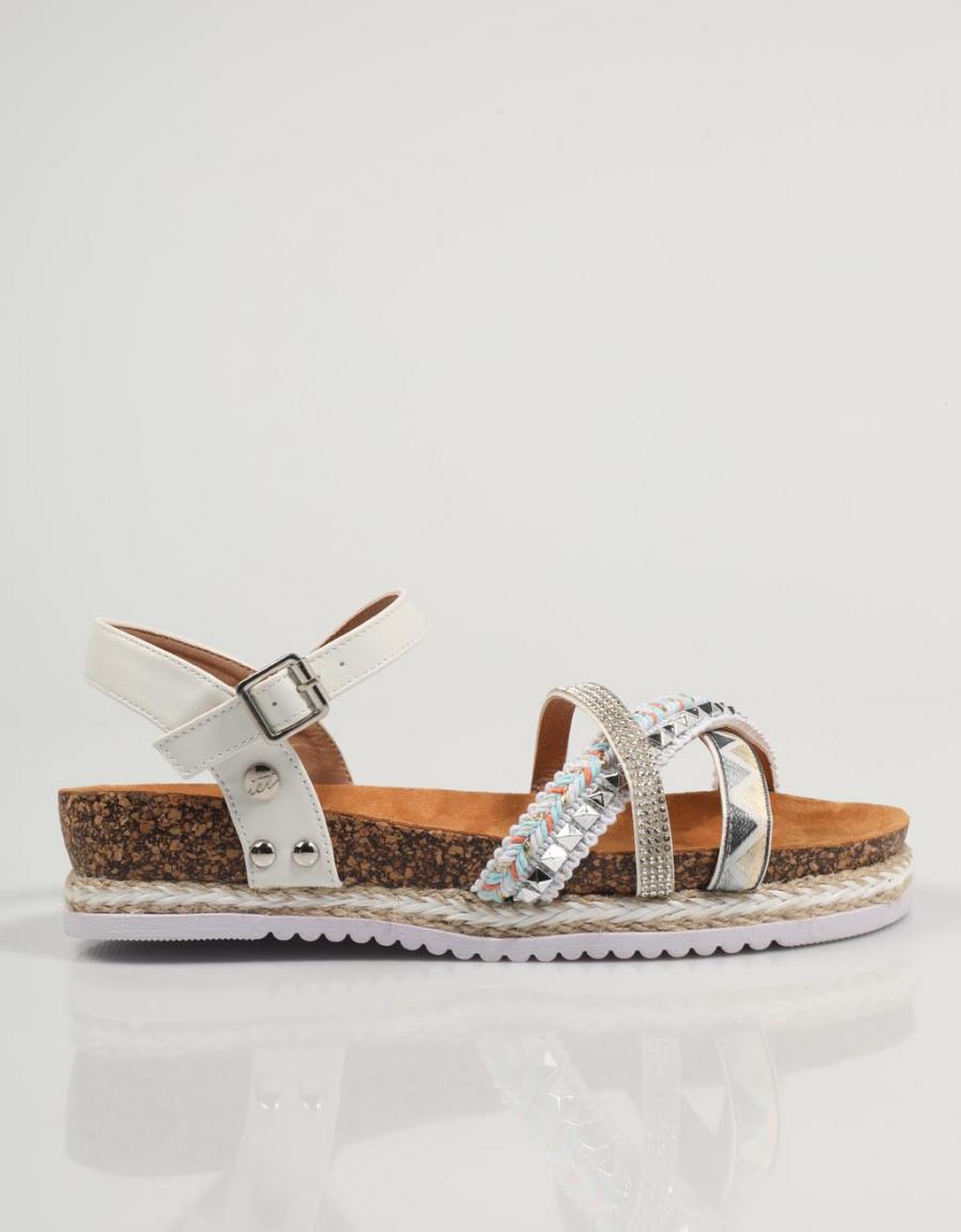 SANDALIAS ISTERIA 23119 en color Blanco