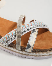 SANDALIAS ISTERIA 23119 en color Blanco