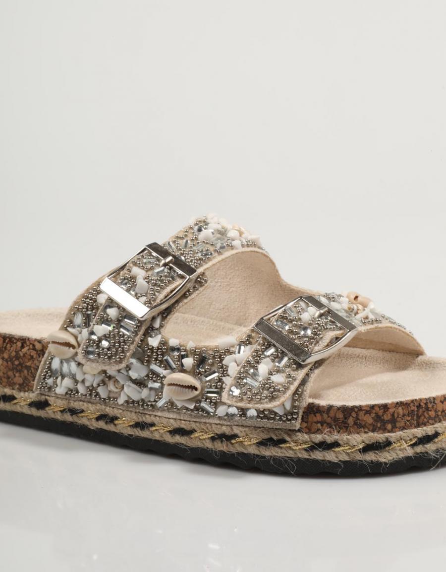SANDALIAS ISTERIA 23138 en color Beige