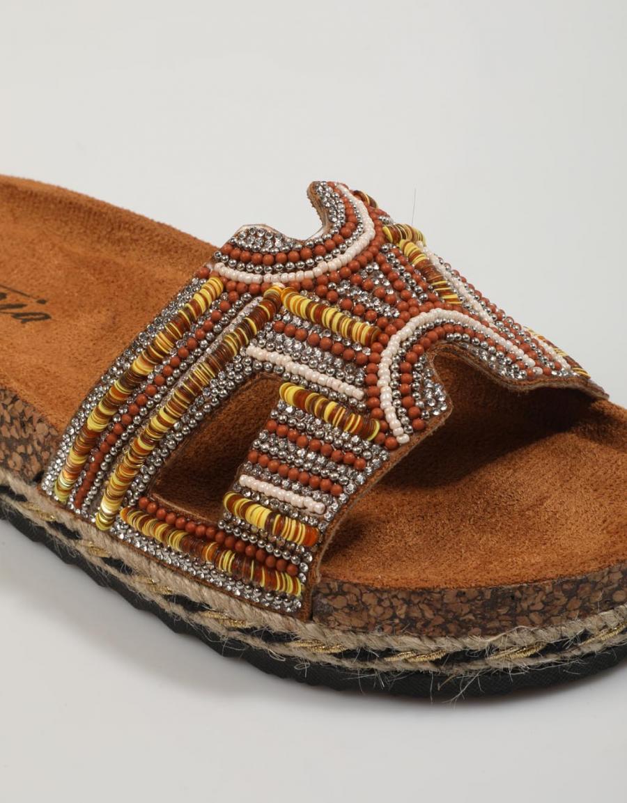 SANDALIAS ISTERIA 23137 en color Cuero