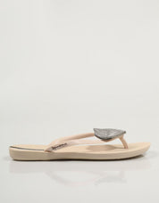 CHANCLAS IPANEMA 82120 en color Beige