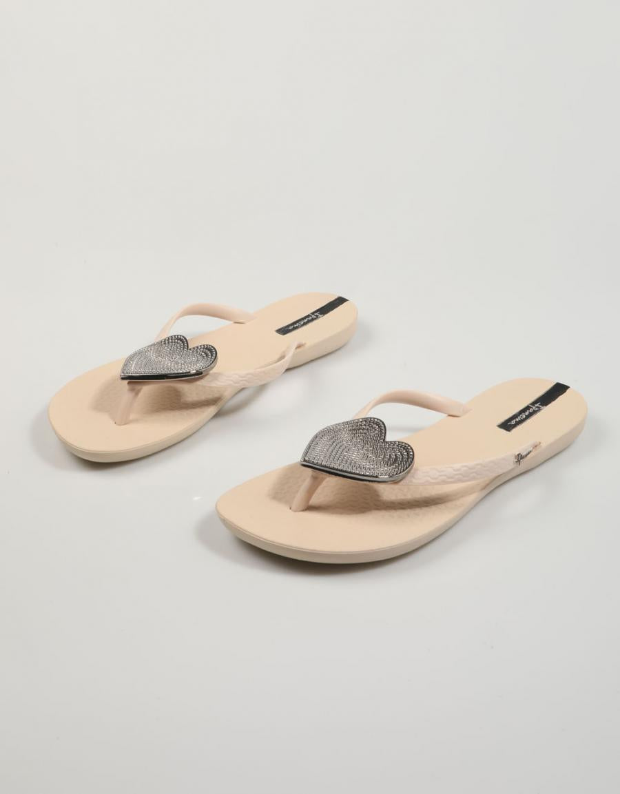 CHANCLAS IPANEMA 82120 en color Beige