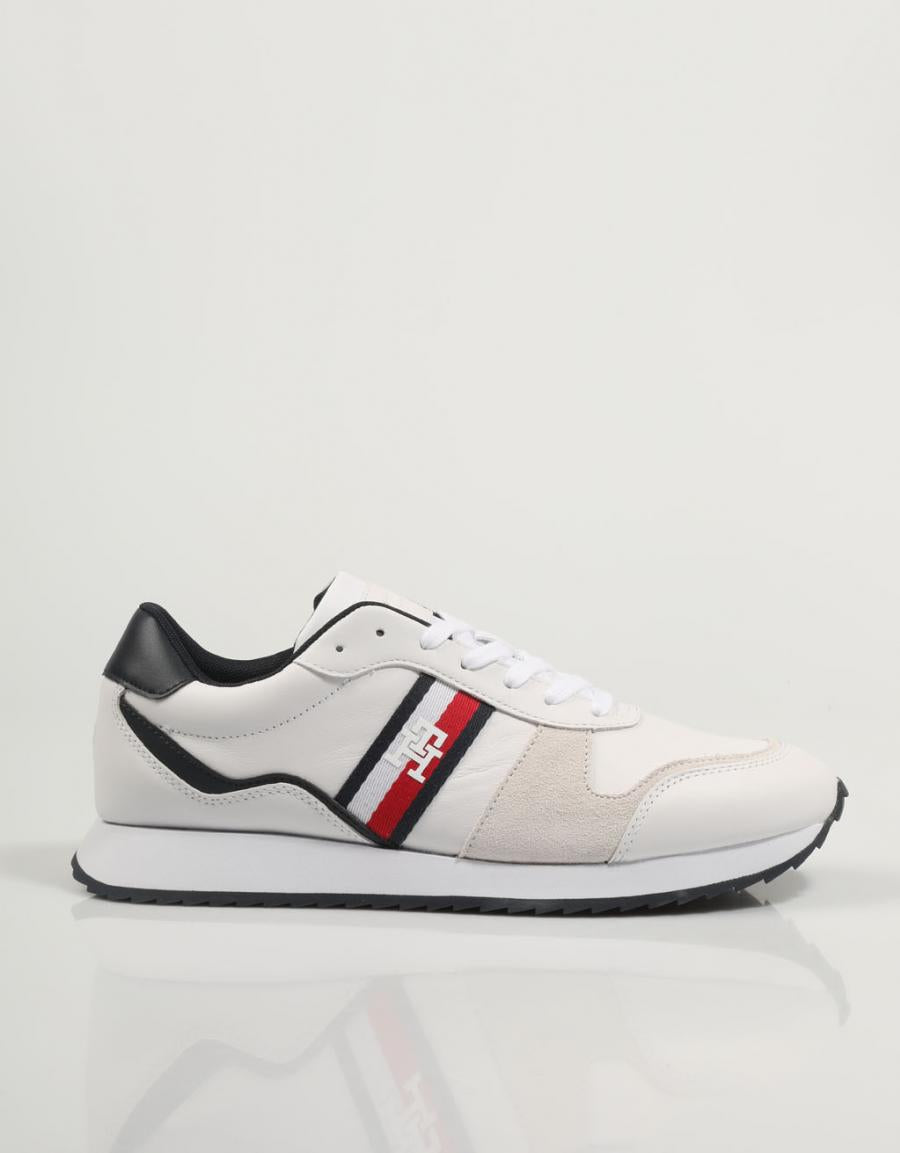 ZAPATILLAS TOMMY HILFIGER RUNNER en color Blanco