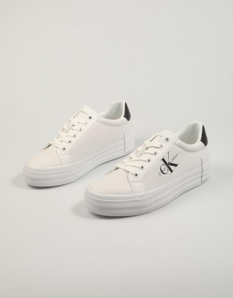 ZAPATILLAS CALVIN KLEIN BOLD VULC FLATFORM LACEUP LTH WN en color Blanco