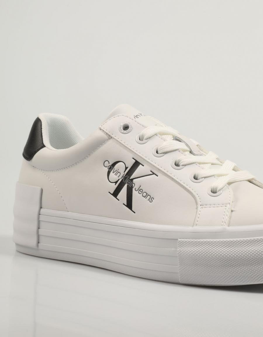 ZAPATILLAS CALVIN KLEIN BOLD VULC FLATFORM LACEUP LTH WN en color Blanco