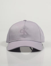 GORRA CALVIN KLEIN ARCHIVE en color Morado