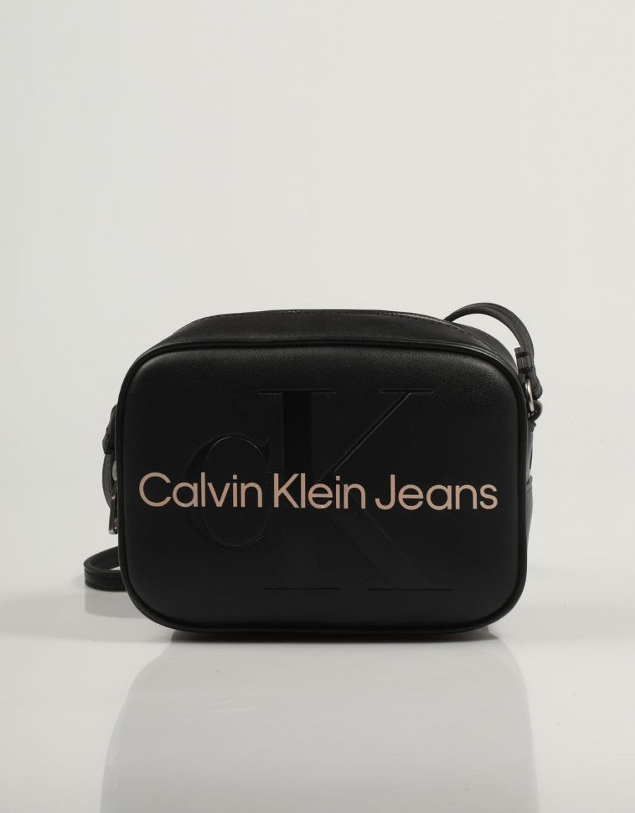 BOLSO CALVIN KLEIN SCULPTED CAMERA BAG18 MONO