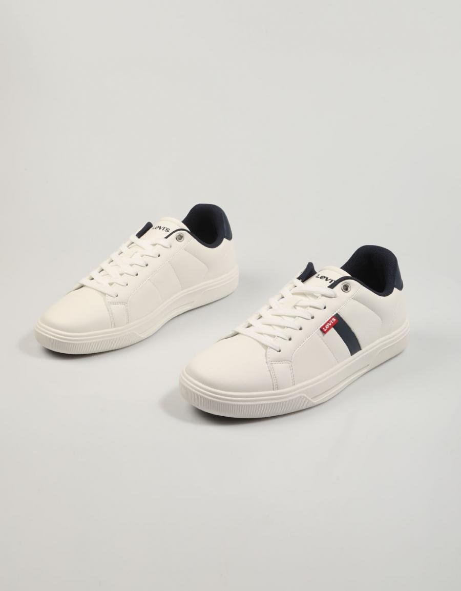 ZAPATILLAS LEVIS ARCHIE en color Blanco