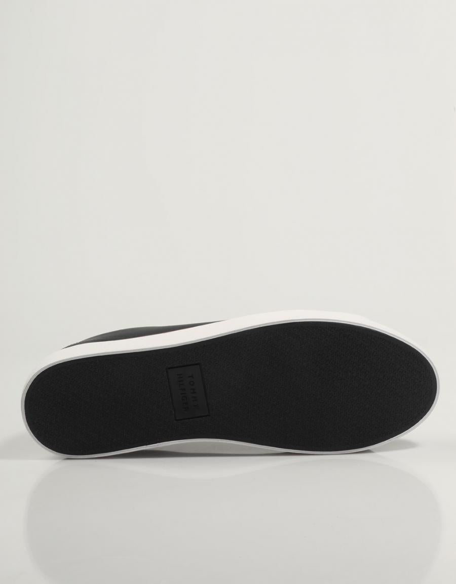 ZAPATILLAS TOMMY HILFIGER TH HI VULC CORE LOW LEATHER en color Azul marino