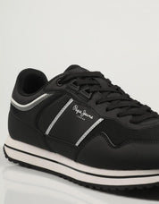 ZAPATILLAS PEPE JEANS TOUR CLUB  PMS30996 en color Negro