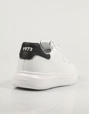 ZAPATILLAS PEPE JEANS EATON BASIC PMS30981 en color Blanco