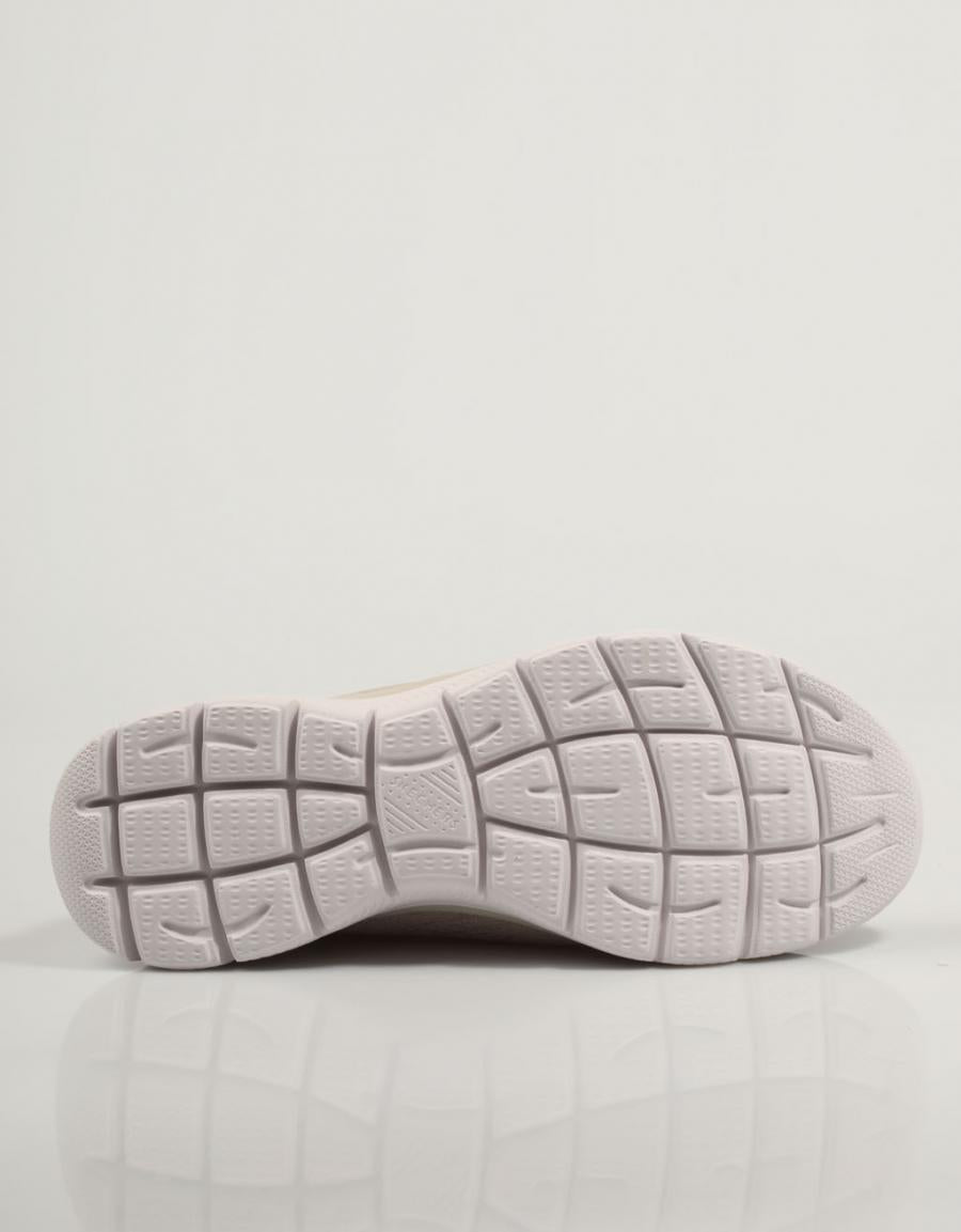 ZAPATILLAS SKECHERS SUMMITS en color Beige