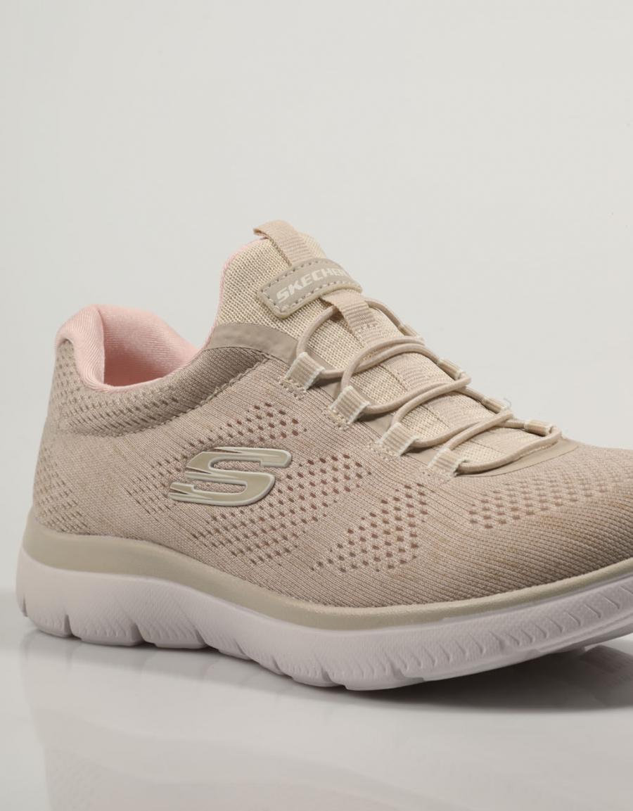 ZAPATILLAS SKECHERS SUMMITS en color Beige