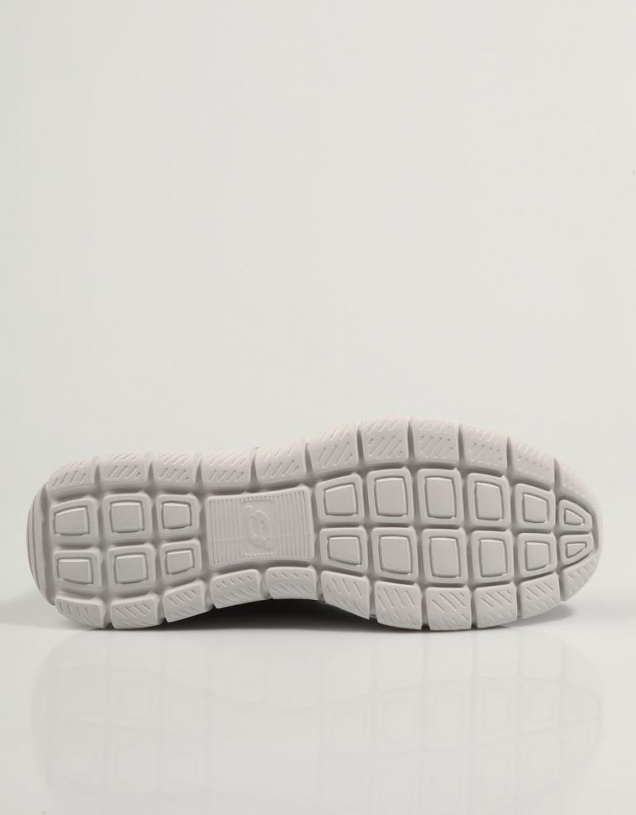 ZAPATILLAS SKECHERS TRACK en color Azul marino