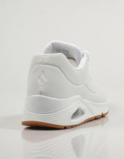 ZAPATILLAS SKECHERS UNO en color Blanco