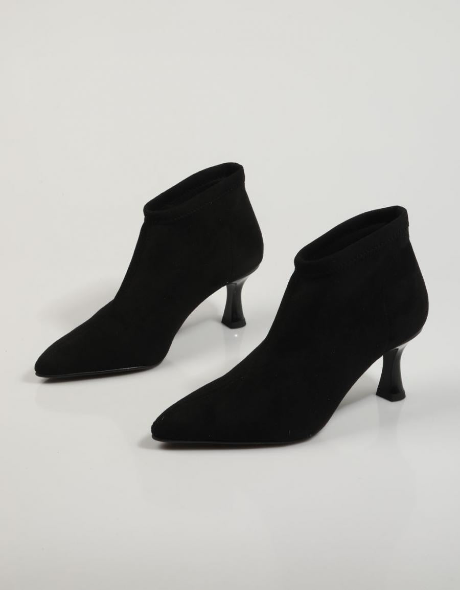 BOTINES MISS ELASTIC 77035 en color Negro