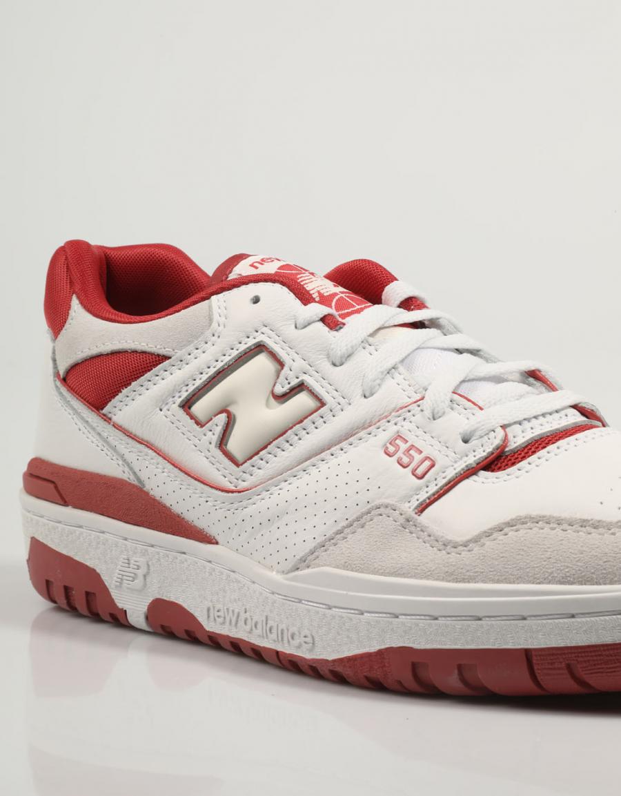 ZAPATILLAS NEW BALANCE BB550 en color Blanco
