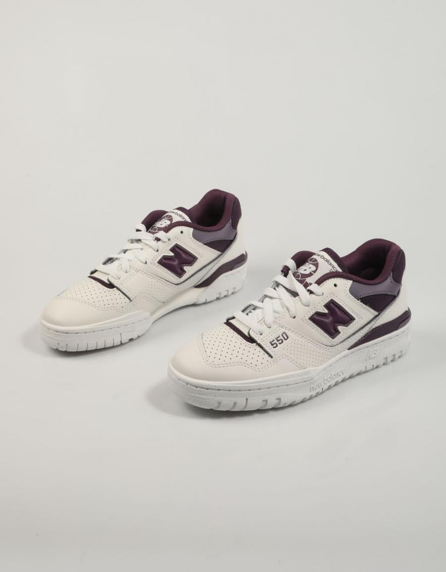 ZAPATILLAS NEW BALANCE BBW550 en color Blanco