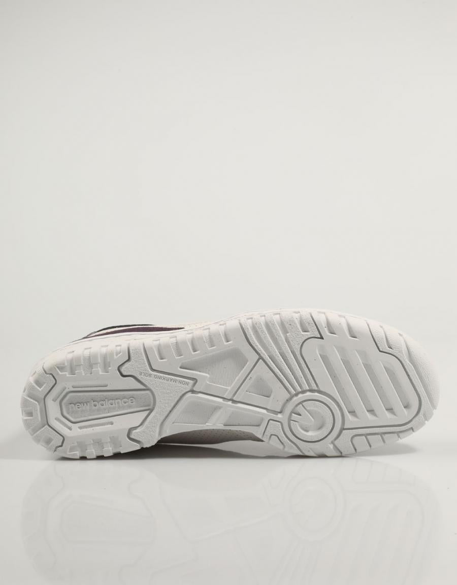ZAPATILLAS NEW BALANCE BBW550 en color Blanco