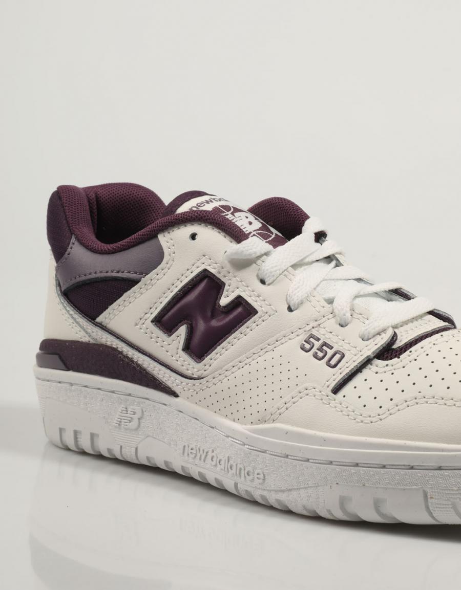 ZAPATILLAS NEW BALANCE BBW550 en color Blanco