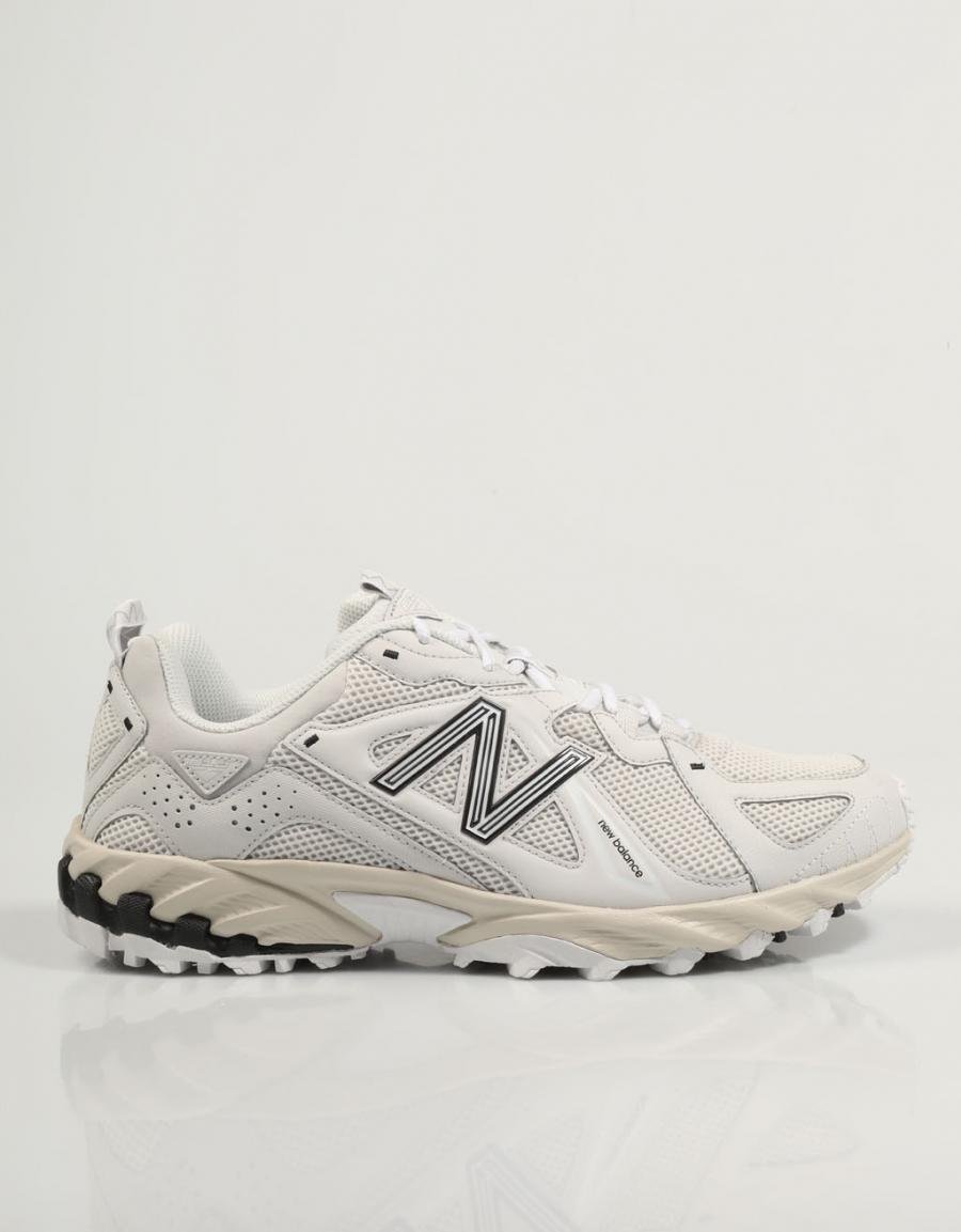 ZAPATILLAS NEW BALANCE ML610 en color Beige