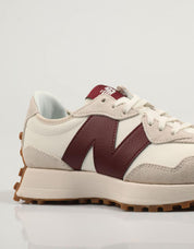 ZAPATILLAS NEW BALANCE WS327 en color Blanco