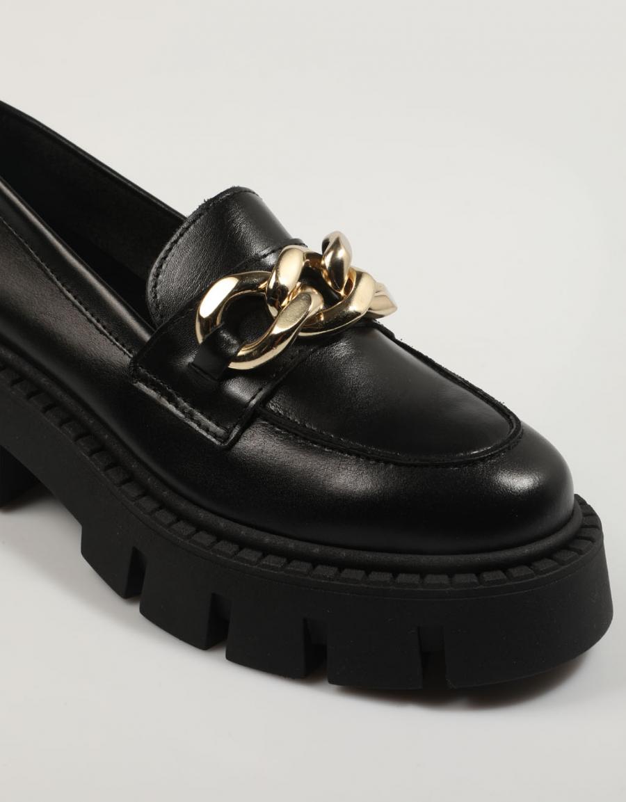 ZAPATOS SPORT REBECCA HOPE 7336 en color Negro